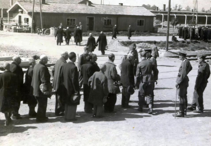 Férfiak csoportosítása, Auschwitz-Birkenau