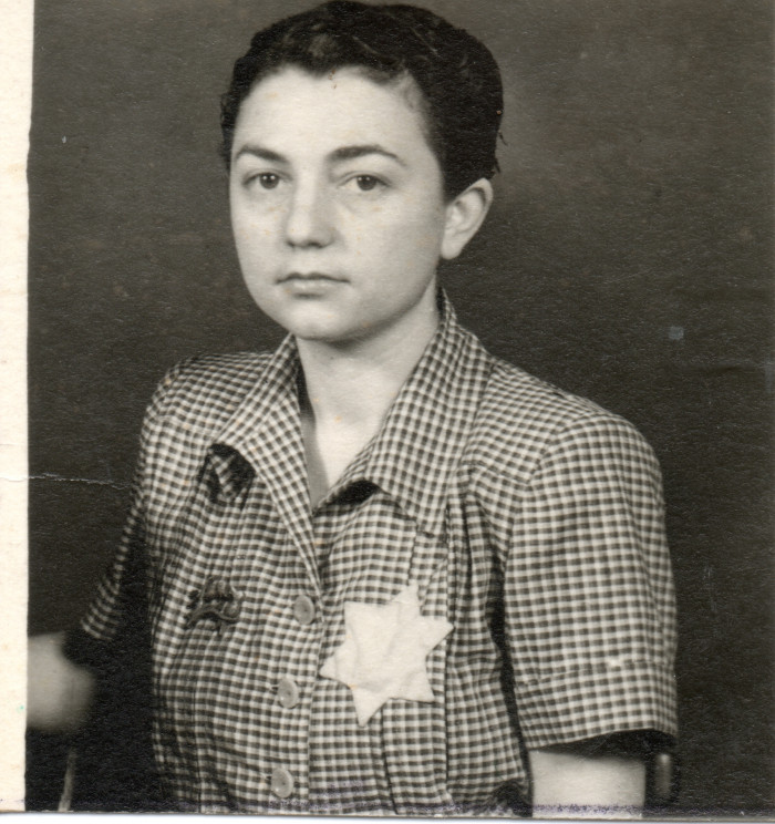 Éliás Vera, 1944