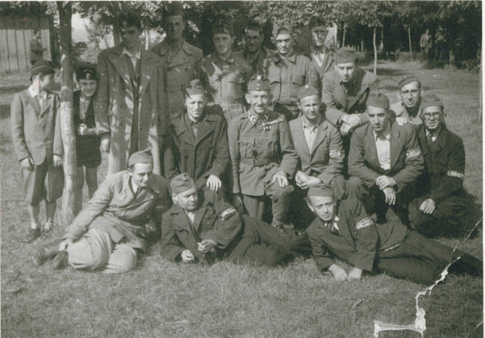 Munkaszolgálatos csoportkép Gödöllőn 1942