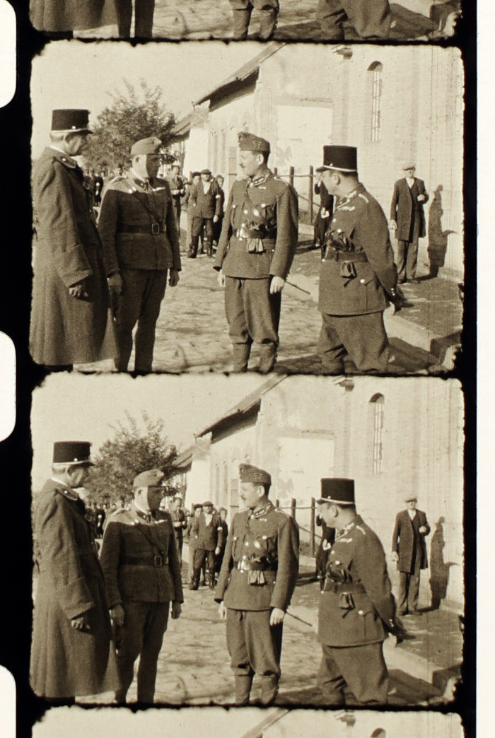 Négy katona a Selmeczi-féle malom előtt II.